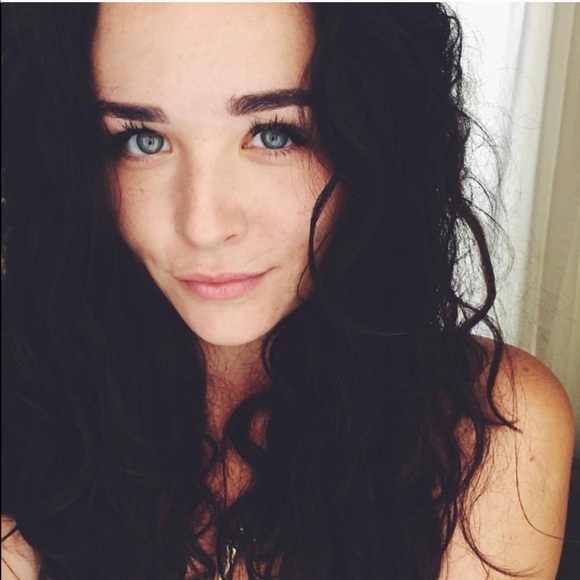 Meet your Posher, Allie - Picture 2 of 2